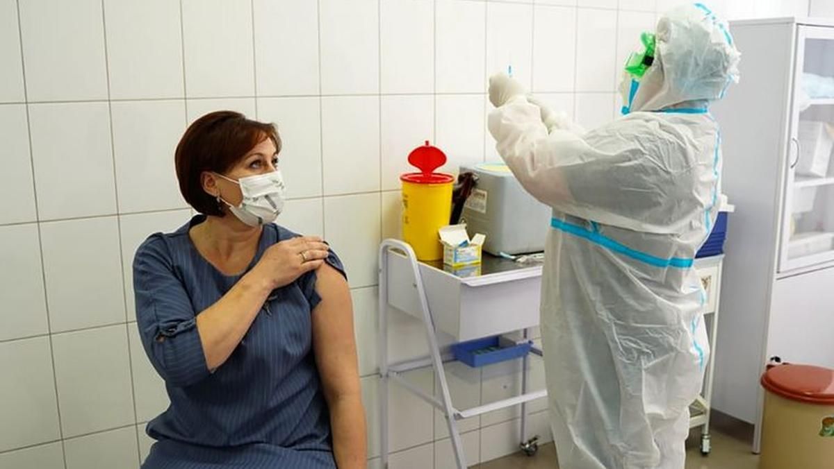 У Києві за добу вакцинували понад 1300 людей