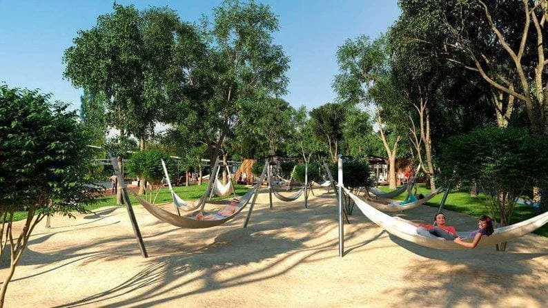 зона гамаків у журавлівському гідропарку зона гамаків у журавлівському гідропарку