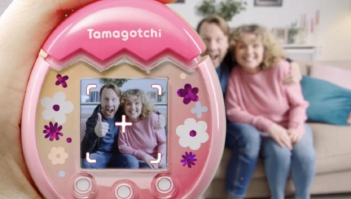 Tamagotchi Pix з камерою: улюблена іграшка повертається
