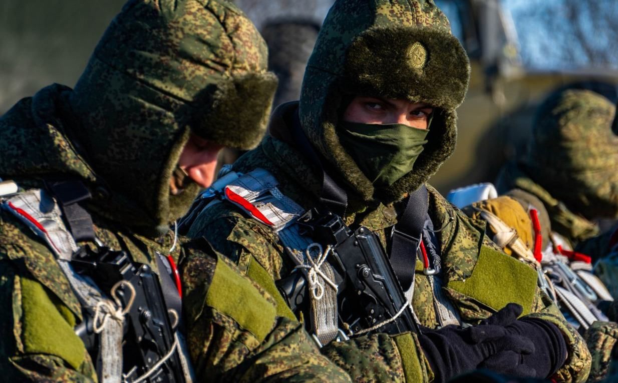 Войска России возвращаются с учений в Крыму