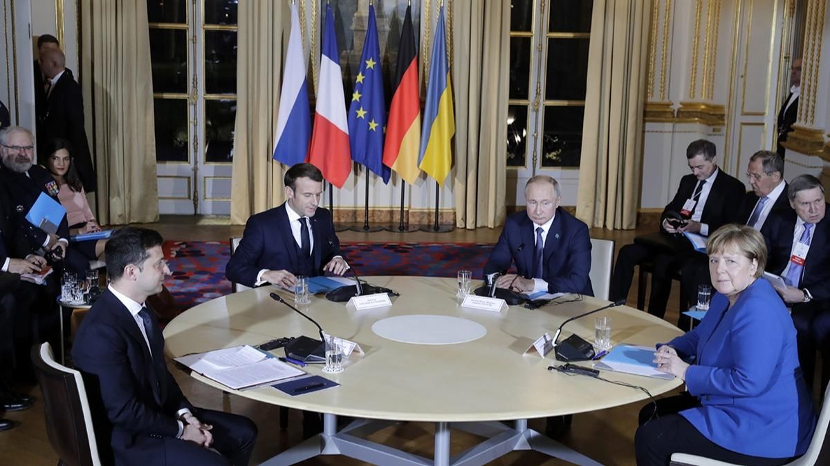 У Кремлі готові зустрітись на Донбасі, але за участі бойовиків У Кремлі готові зустрітись на Донбасі, але за участі бойовиків