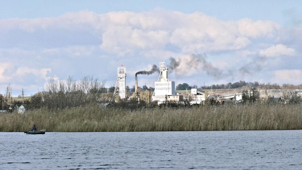 На Днепропетровщине обвалилась шахта: погиб шахтер На Днепропетровщине обвалилась шахта: погиб шахтер