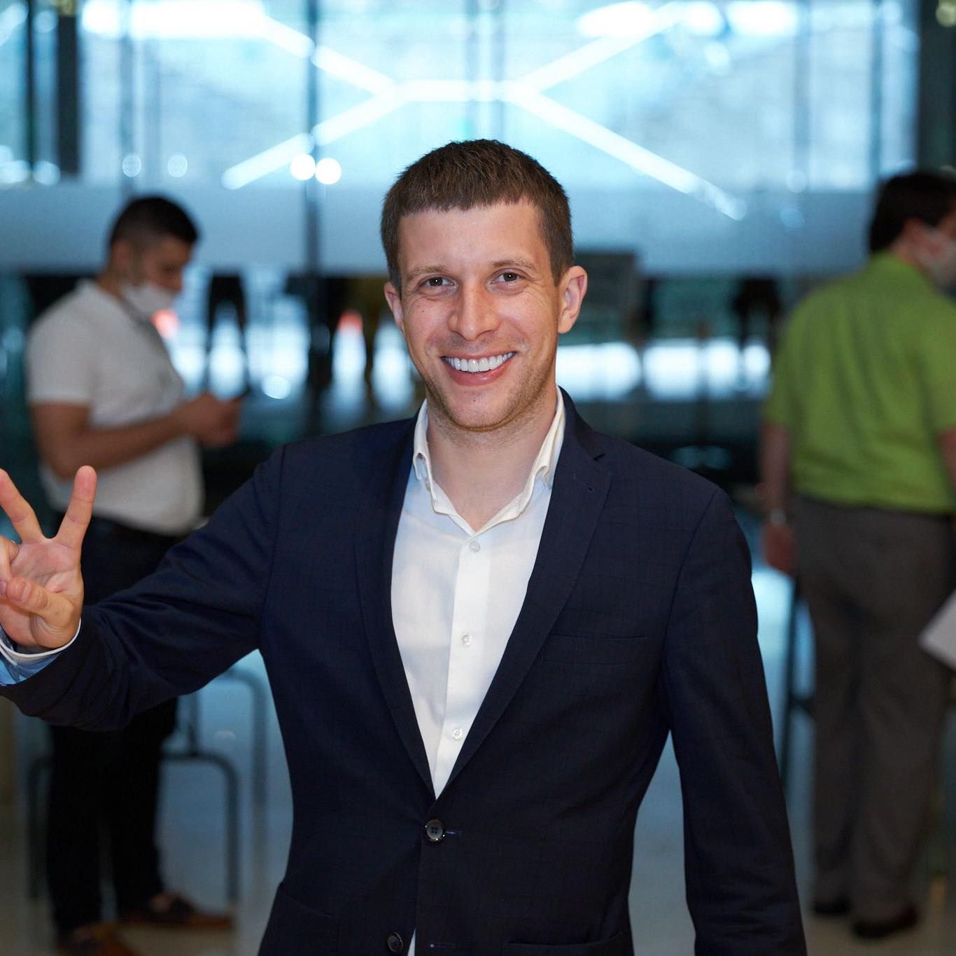 Хотел продолжения обеда: слуга народа устроил драку в кафе Черкасс Хотел продолжения обеда: слуга народа устроил драку в кафе Черкасс