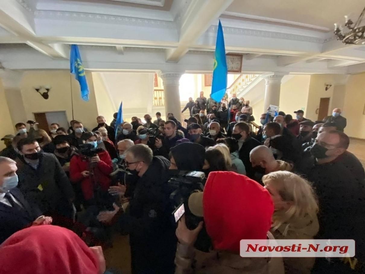 У Миколаєві підприємці протестують проти карантину: фото, відео