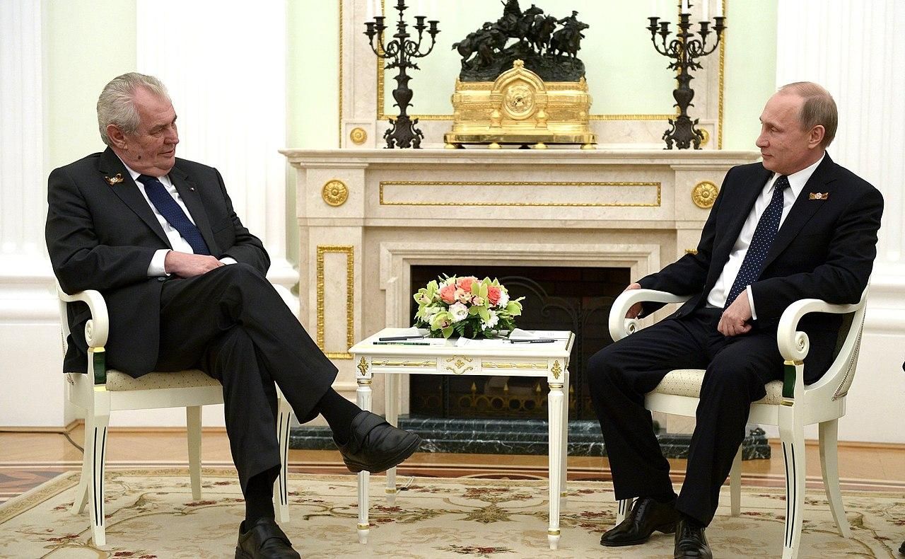 В Сенате Чехии заговорили о госизмене президента Земана