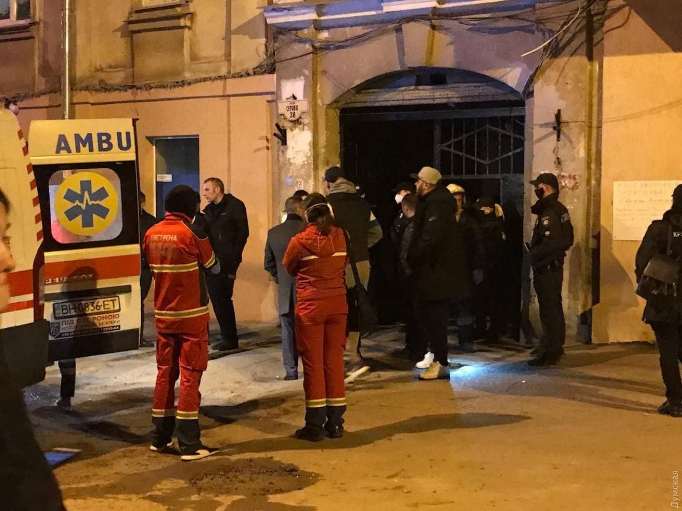 Людей діставали з-під завалів: в Одесі трапився вибух газу у будинку Людей діставали з-під завалів: в Одесі трапився вибух газу у будинку