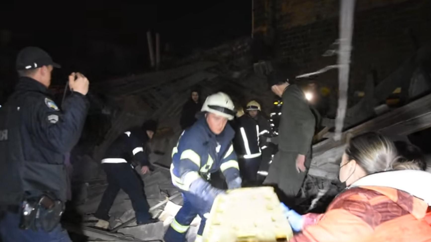Взрыв газа в Одессе: видео спасения людей из-под завалов