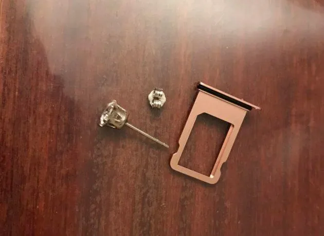 Сережка допоможе витягти сім-карту Сережка допоможе витягти сім-карту