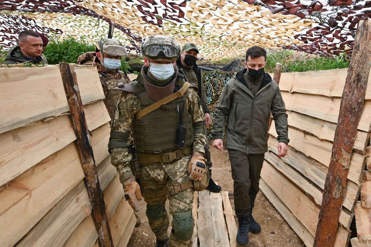 Зеленский на Херсонщине побывал на позициях украинских военных