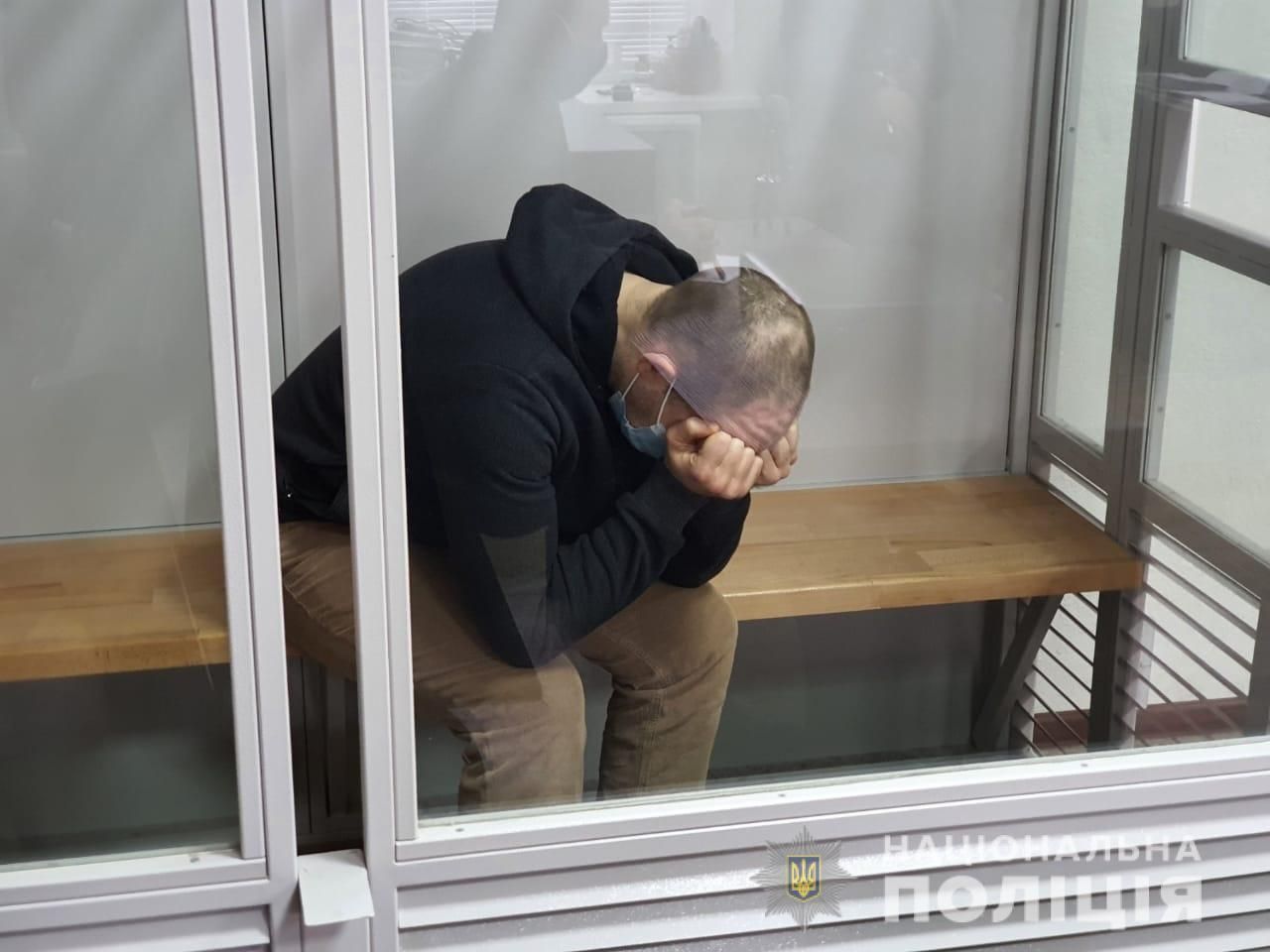 Убив матір, дружину та 2 дітей: суд виніс вирок вінничанину Убив матір, дружину та 2 дітей: суд виніс вирок вінничанину