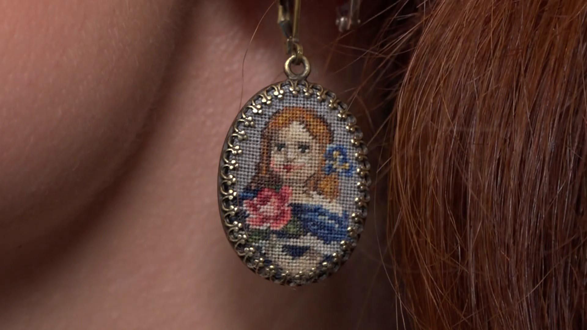 Винничанка создает уникальные украшения, вышитые по старинной технологии: впечатляющие фото Винничанка создает уникальные украшения, вышитые по старинной технологии: впечатляющие фото