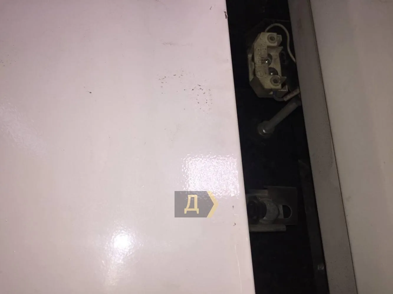зіпсований трос ліфту