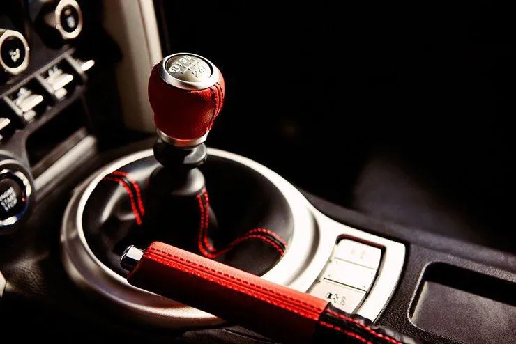 Не зловживайте першою передачею Не зловживайте першою передачею