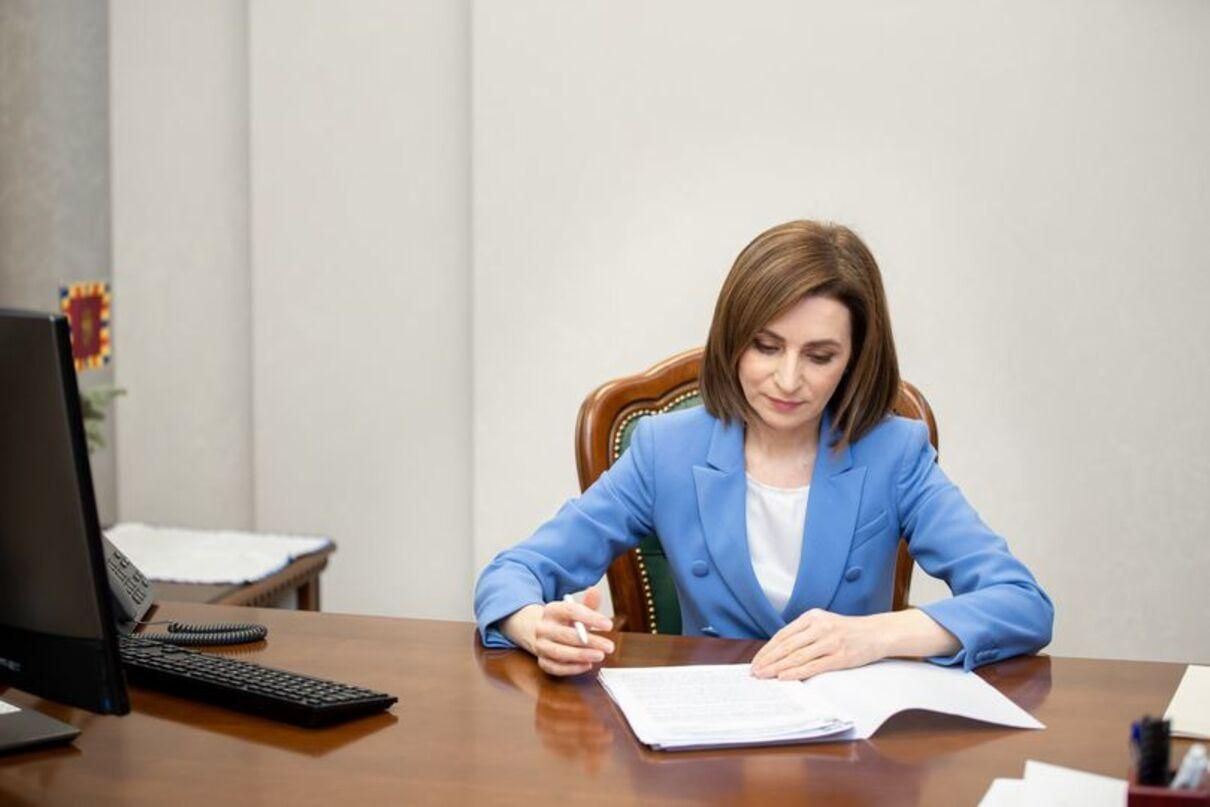 Майя Санду розпустила парламент Молдови і підписала указ про вибори Майя Санду розпустила парламент Молдови і підписала указ про вибори