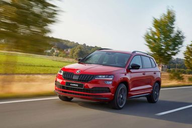 Куди поїхати на травневі свята 2021 в Україні: весняна добірка