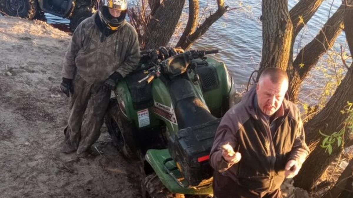 У Києві на Трухановому острові п'яні ганяли  пляжем на квадроциклах