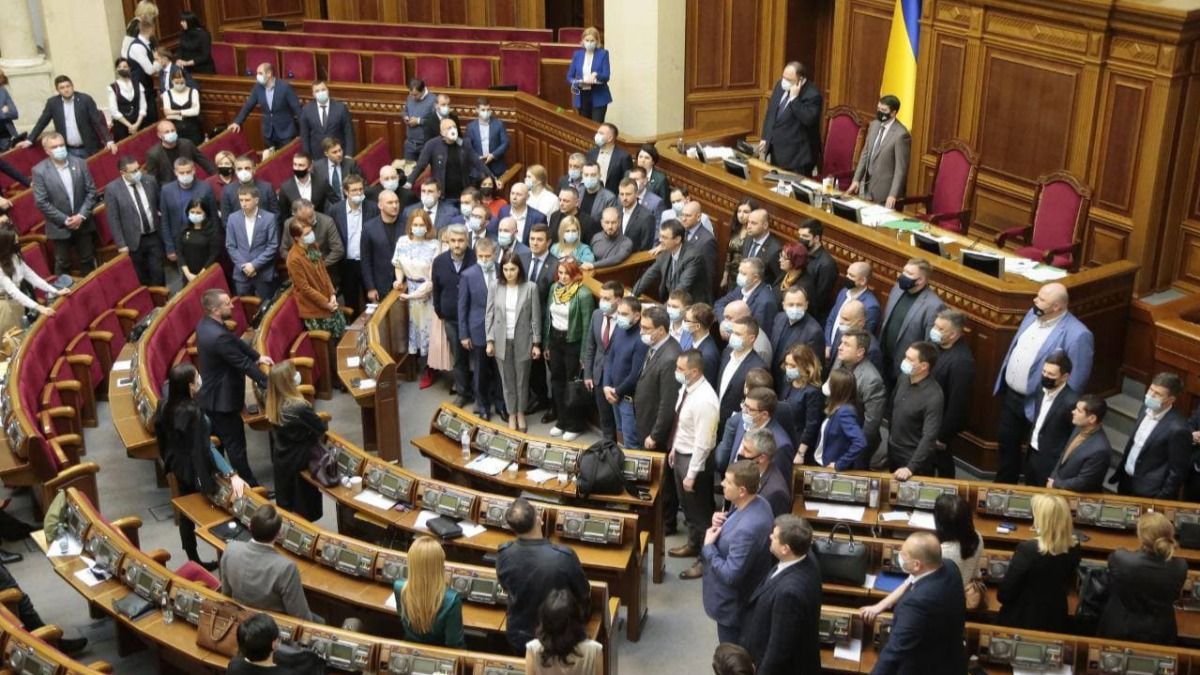 Слуги народу засудили марш на честь СС Галичина у Києві Слуги народу засудили марш на честь СС Галичина у Києві