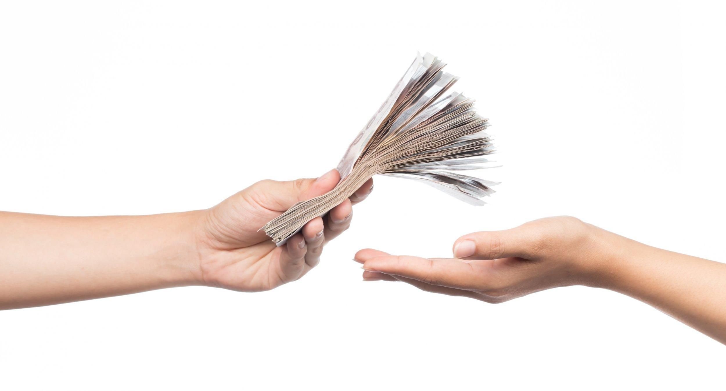 АМКУ наклав штраф на електроенергетичну галузь АМКУ наклав штраф на електроенергетичну галузь