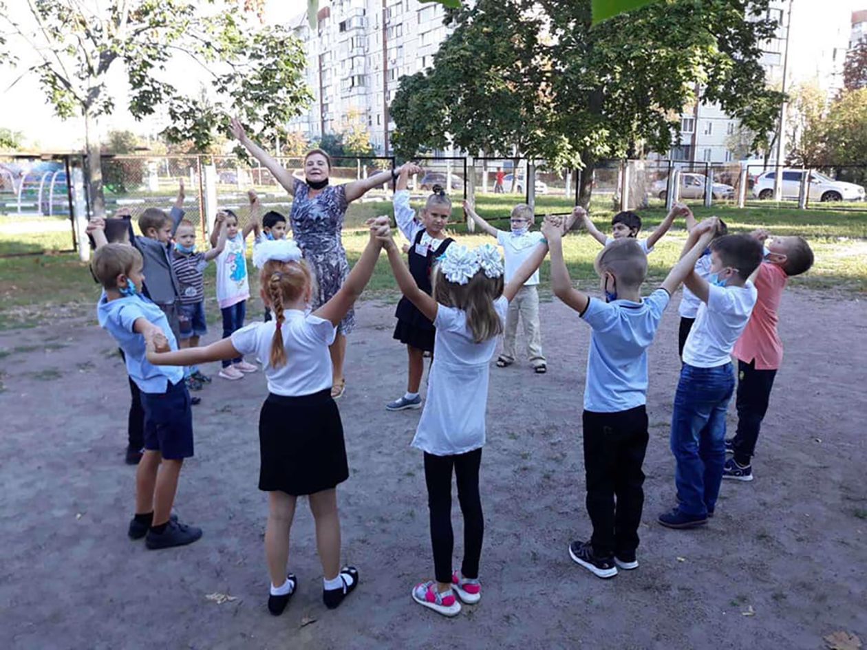 Конец учебного года в Киеве: уроки на улице и меньше нагрузки