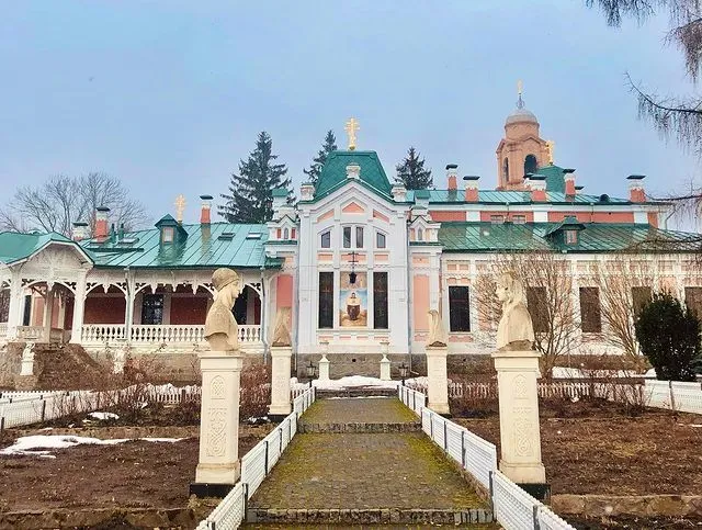 Куди помандрувати на травневі свята Куди помандрувати на травневі свята