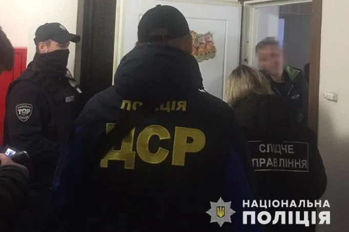 Одеса зачистка у криміналітету підозрювані зброя гроші наркотики Одеса зачистка у криміналітету підозрювані зброя гроші наркотики