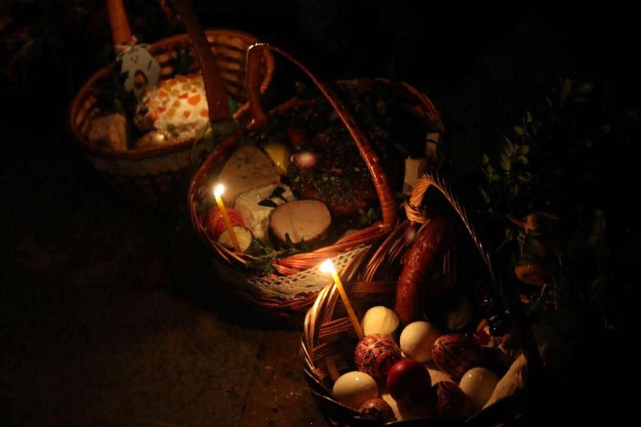 Дотримуємось дистанції й не цілуємо ікони, – священник закликав святкувати Великдень 2021 безпечно Дотримуємось дистанції й не цілуємо ікони, – священник закликав святкувати Великдень 2021 безпечно