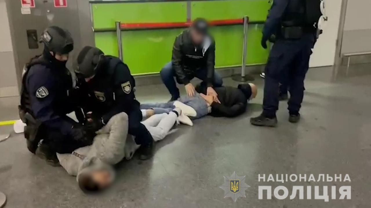 Поліція затримала банду за викрадення та пограбування блогерки з Ірану Поліція затримала банду за викрадення та пограбування блогерки з Ірану