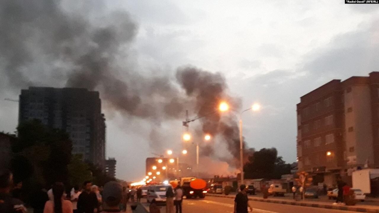 У Душанбе прогримів вибух на АЗС 1 травня 2021: відео У Душанбе прогримів вибух на АЗС 1 травня 2021: відео