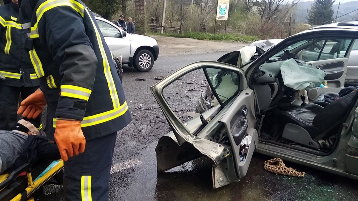 Авария на трассе Киев – Чоп 02.05.2021: травмировались 3 детей