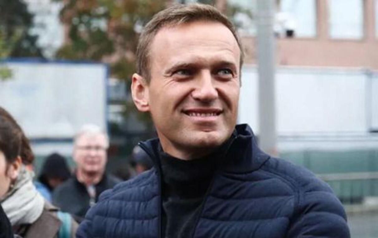 Навальний після голодування: трансформація зі скелета триває