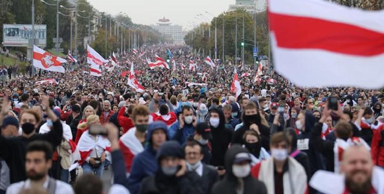 Опозиція організовує акцію протесту в Білорусі 9 травня
Опозиція організовує акцію протесту в Білорусі 9 травня