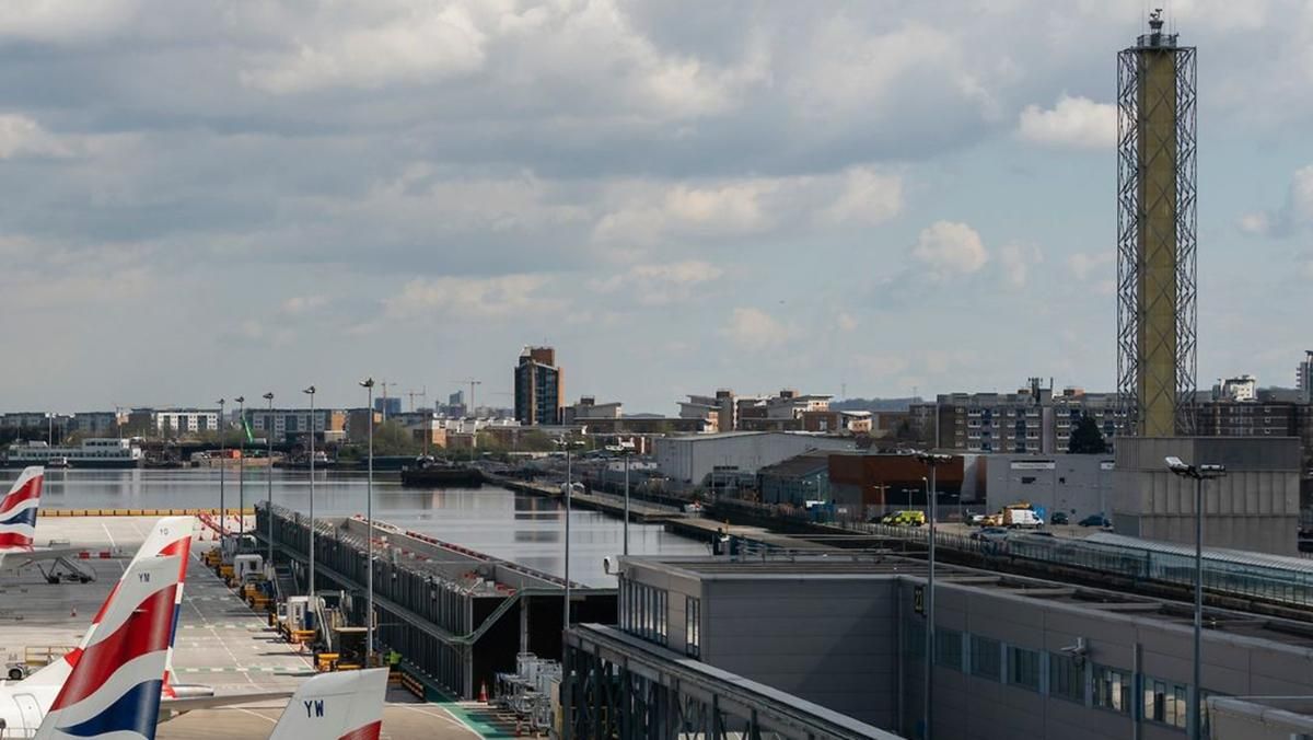 В аеропорту Лондон-Сіті з'явилася віртуальна диспетчерська вежа В аеропорту Лондон-Сіті з'явилася віртуальна диспетчерська вежа