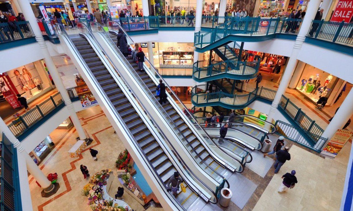 В Польше после локдауна возобновили работу торговые центры: условия В Польше после локдауна возобновили работу торговые центры: условия