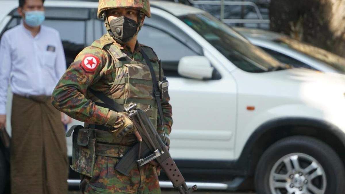 Депутат і правоохоронці: у М'янмі жертвами вибуху стали 5 людей Депутат і правоохоронці: у М'янмі жертвами вибуху стали 5 людей