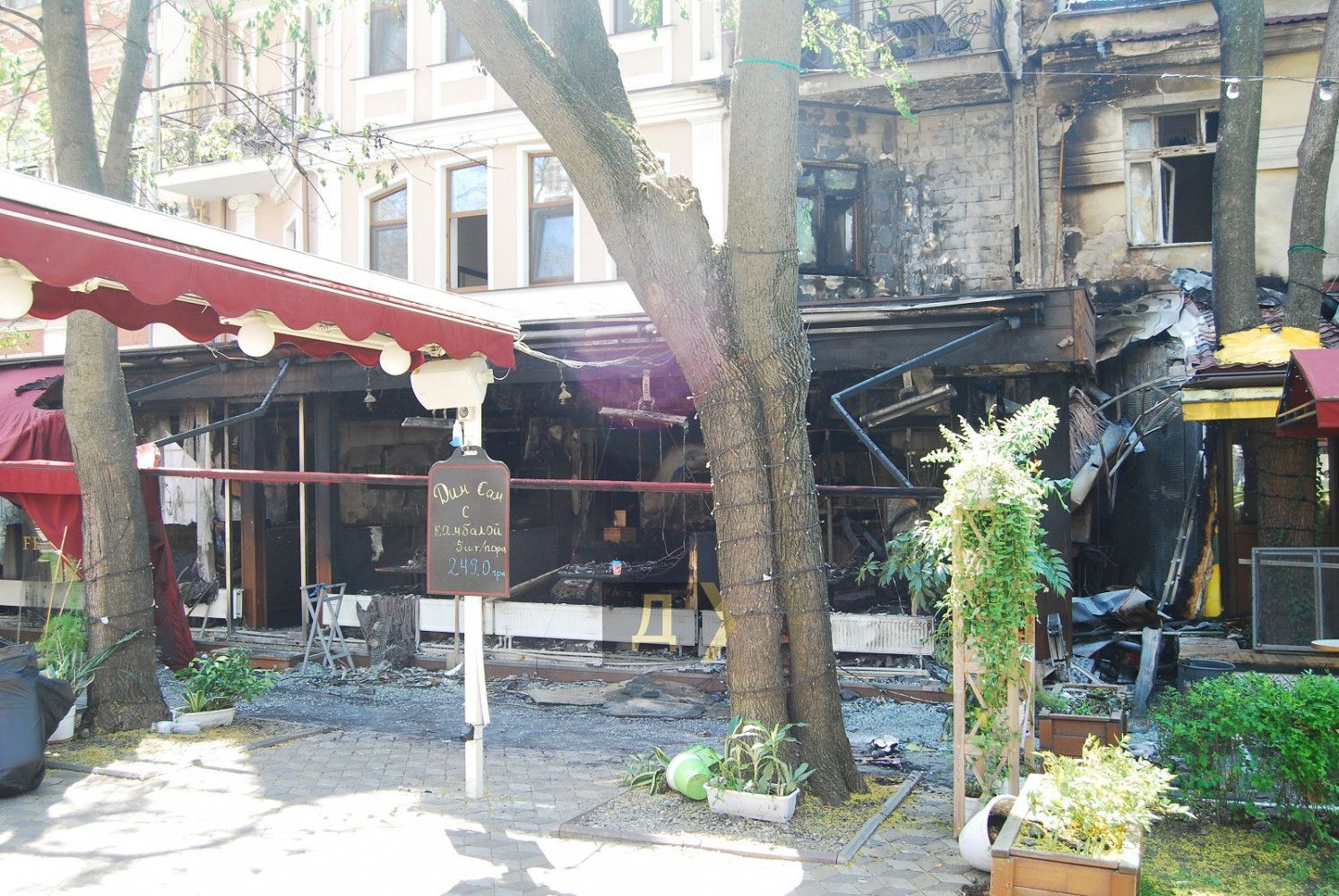 Пожар в ресторане и отеле в Одессе: предварительная причина возгорания