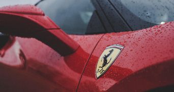 Несмотря на бум заказов: Ferrari отложила свои финансовые цели на год