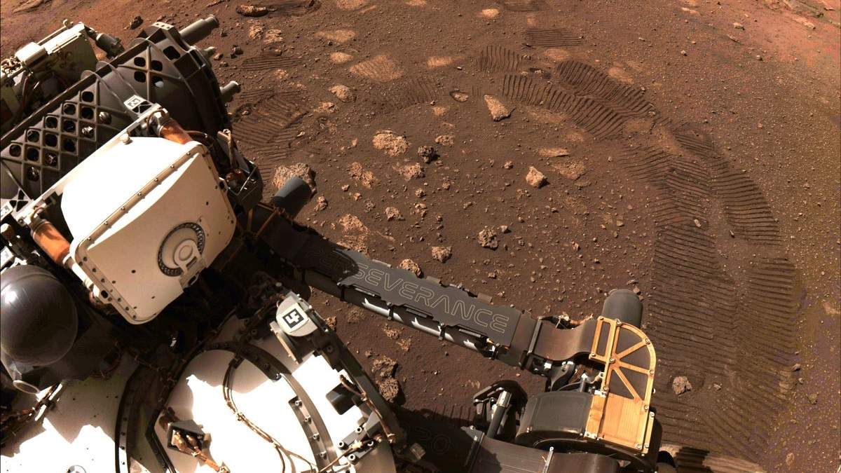 Perseverance прислав нові фото дивних каменів з Марса