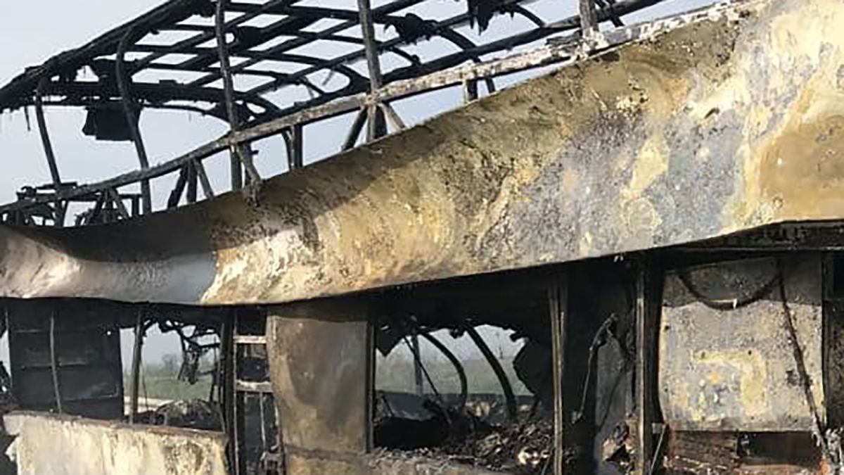 Наслідки пожежі автобуса Одеса – Київ 05.05.2021: відео Наслідки пожежі автобуса Одеса – Київ 05.05.2021: відео