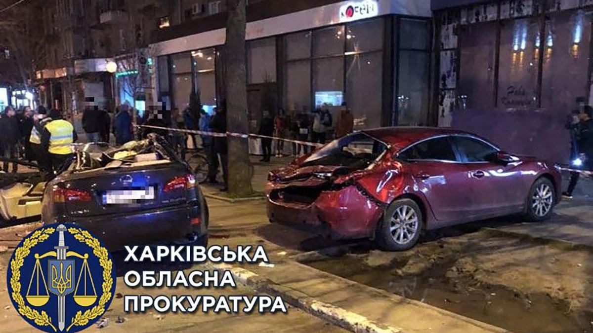 В Харькове водителю Lexus и патрульном сообщили о подозрении в ДТП