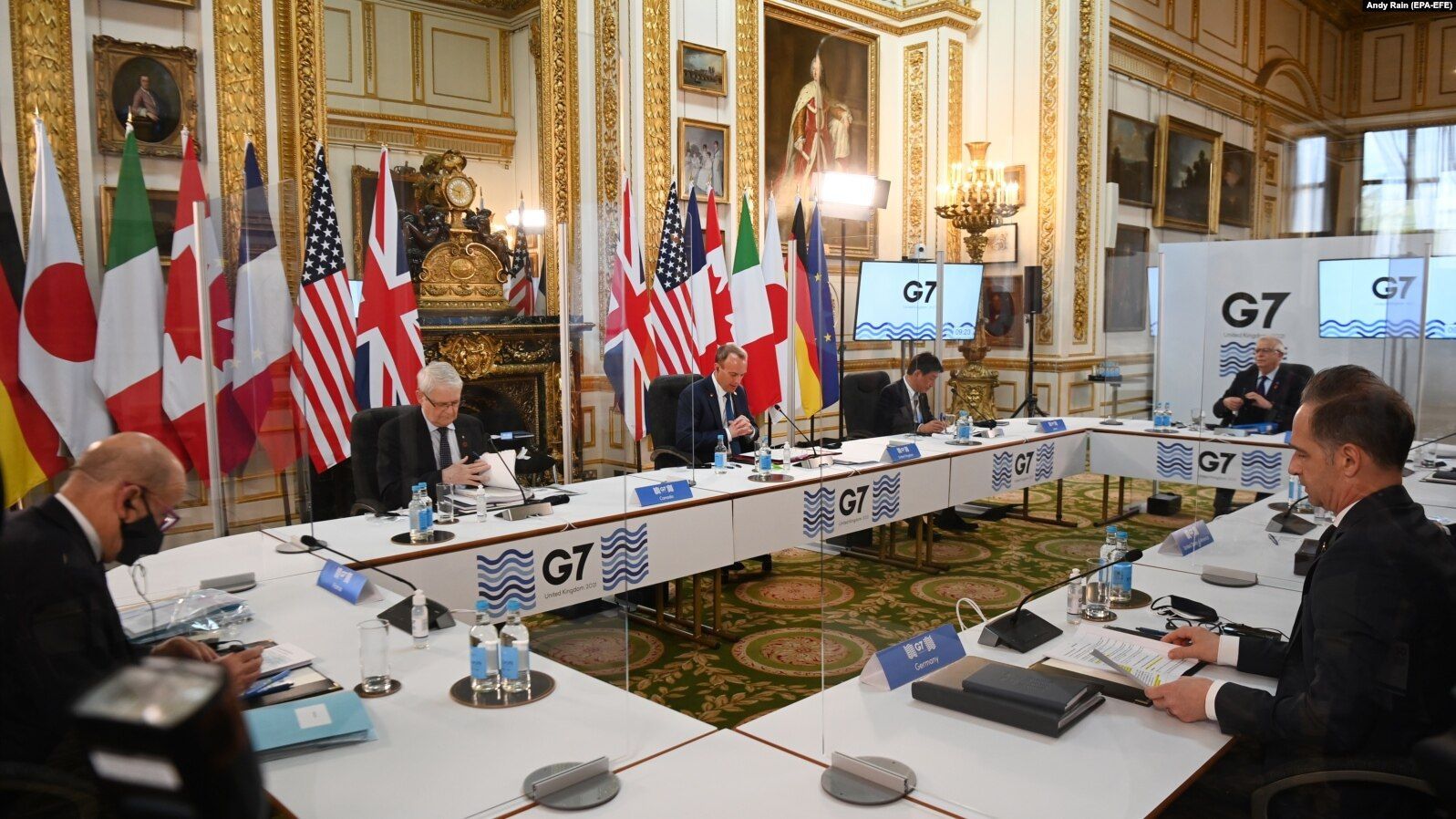 У G7 закликали Росію повністю відвести війська від кордону України У G7 закликали Росію повністю відвести війська від кордону України