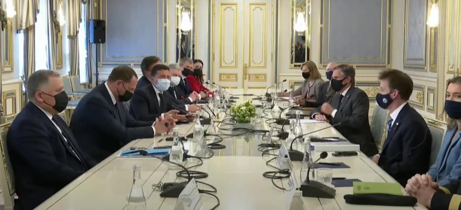 Зеленський розповів, про що говорив з Блінкеном Зеленський розповів, про що говорив з Блінкеном