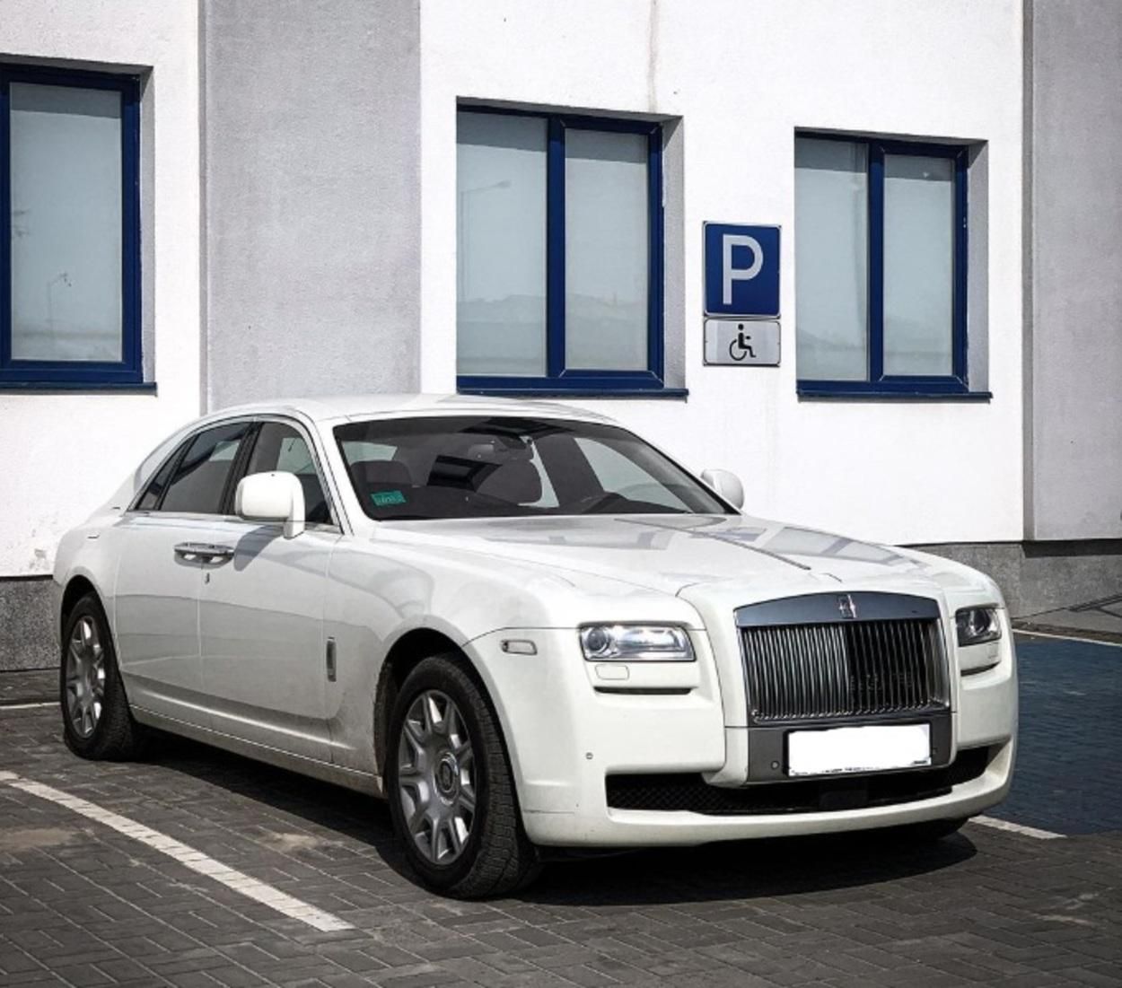 Єдиний в Україні: у Львові помітили Rolls-Royce Ghost вартістю 10 мільйонів – фото