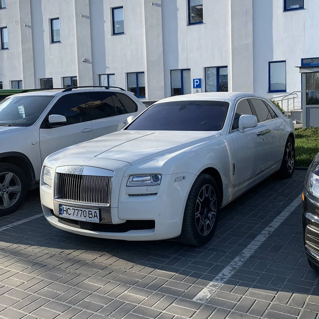 Єдиний в Україні: у Львові помітили Rolls-Royce Ghost вартістю 10 мільйонів – фото