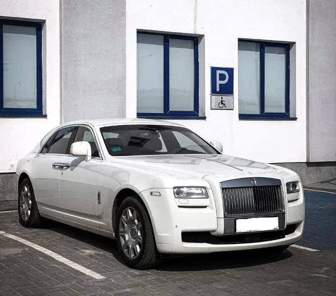 Єдиний в Україні: у Львові помітили Rolls-Royce Ghost вартістю 10 мільйонів – фото