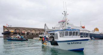 Ситуация обостряется: Франция вслед за Британией отправила боевые катера на остров Джерси