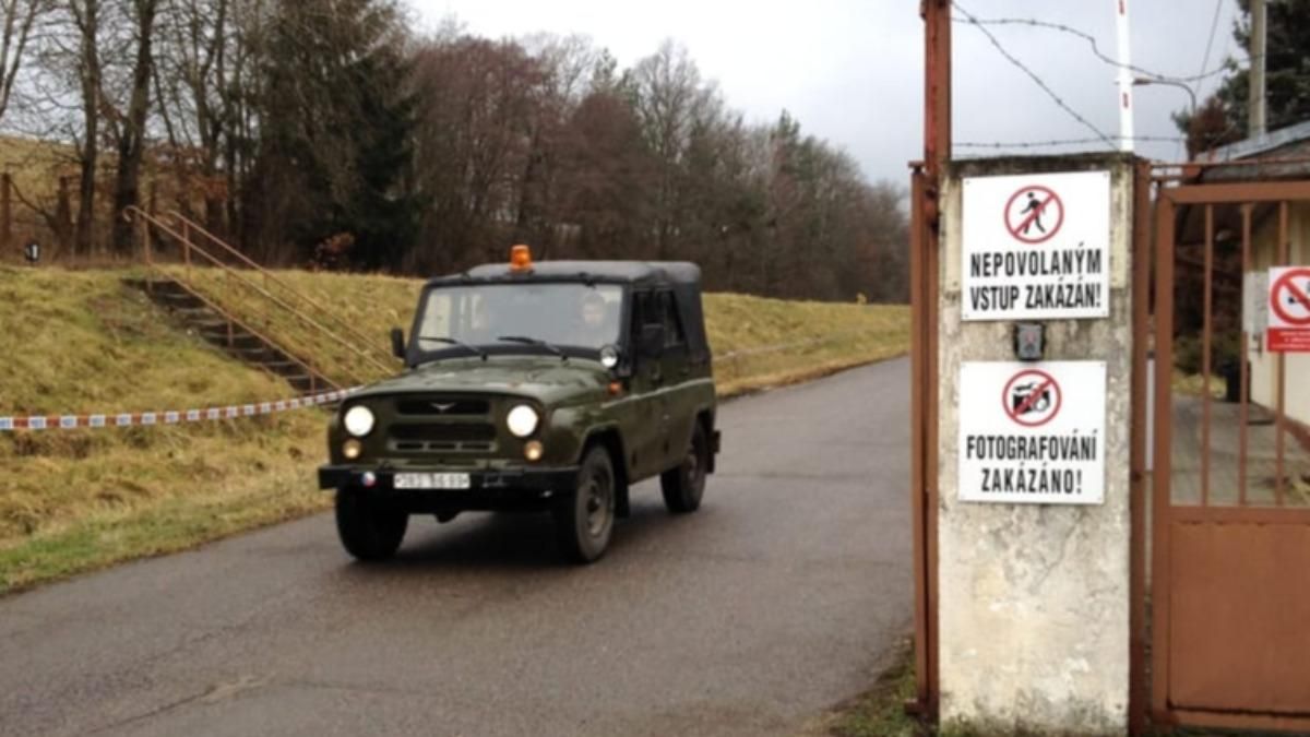 К взрывам в Врбетице в Чехии может быть причастен третий россиянин К взрывам в Врбетице в Чехии может быть причастен третий россиянин