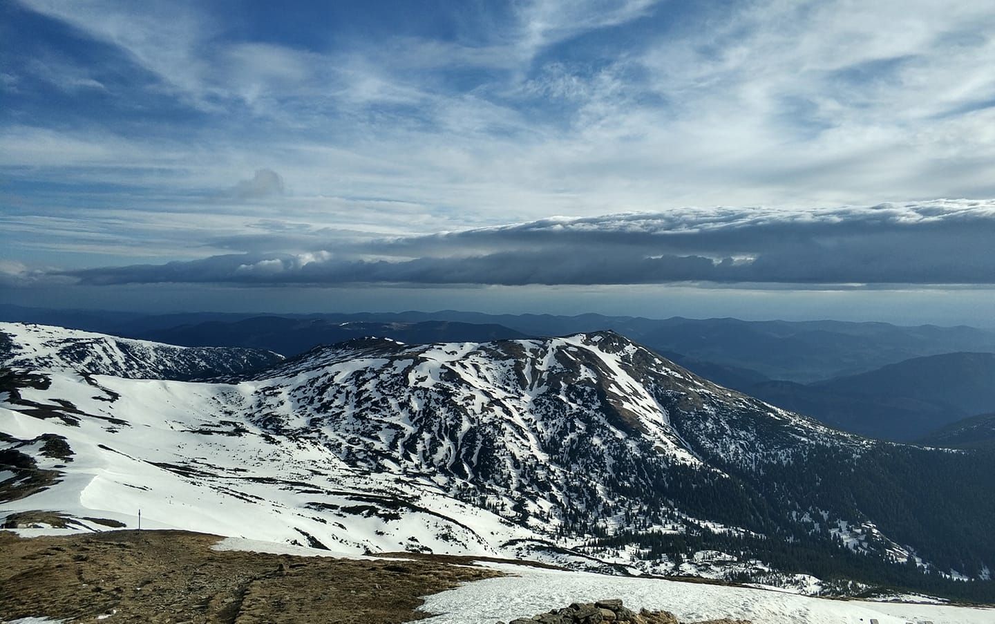 Мороз вирішив затриматися: у Карпатах сходить сніг Мороз вирішив затриматися: у Карпатах сходить сніг