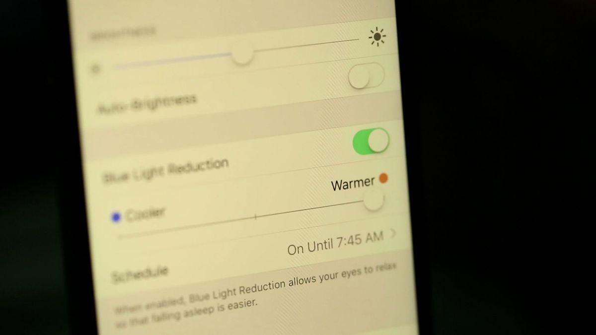 Фильтр синего света в iPhone не улучшает качество сна – исследование