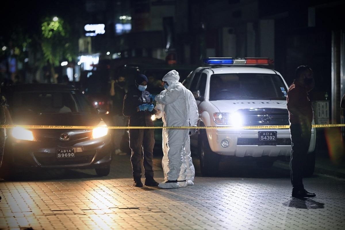 Экс-президент Мальдив получил ранения из-за взрыва у дома