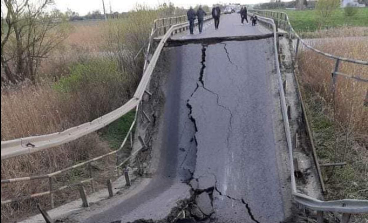 Не витримав навантаження: у САД оголосили точну причину падіння моста на Львівщині